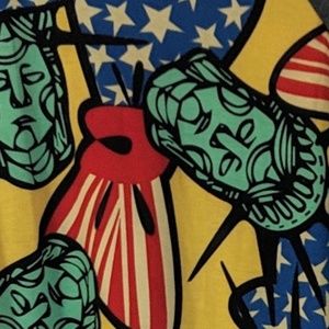 LuLaRoe Tops - LulaRoe Randy Statue Of Liberty Raglan Sleeve LuLaRoe Tops - LulaRoe Randy Statue Of Liberty Raglan Sleeve